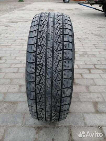 Roadstone Winguard Ice 185/65 R15