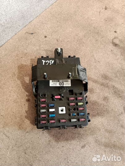Блок предохранителей Chevrolet Aveo T 250