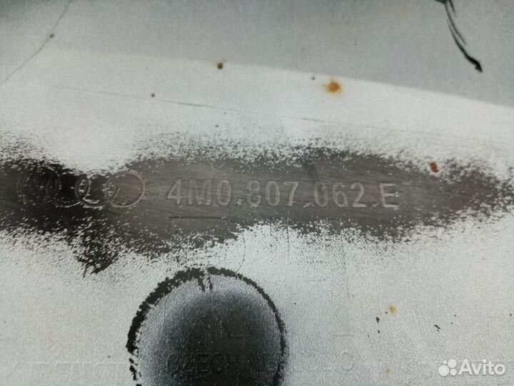 Накладка переднего бампера правая Audi Q7 2 (4M)