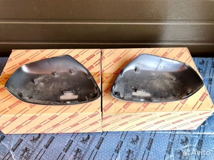 Крышка зеркала передняя Toyota Lc 200 2008-2012
