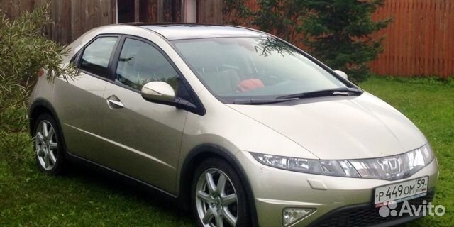 Лобовое стекло Хонда Цивик 5Д (2006-12)