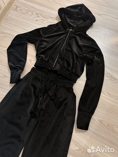 Велюровый спортивный костюм