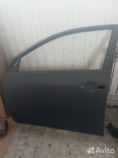 Toyota corolla 130 дверь