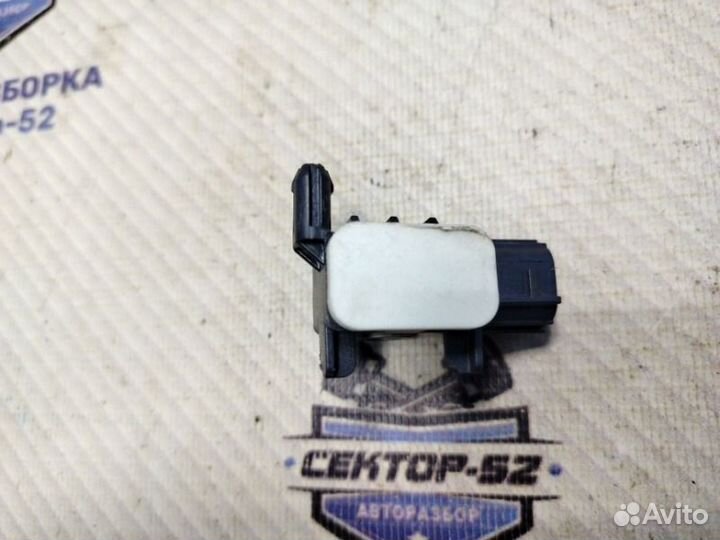 Датчик airbag Nissan Juke YF15