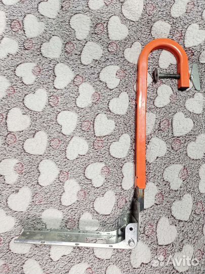 Струбцина для датчика эхолота lowrance