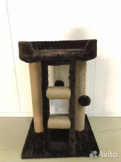 Когтеточка с лесенкой и лежанкой