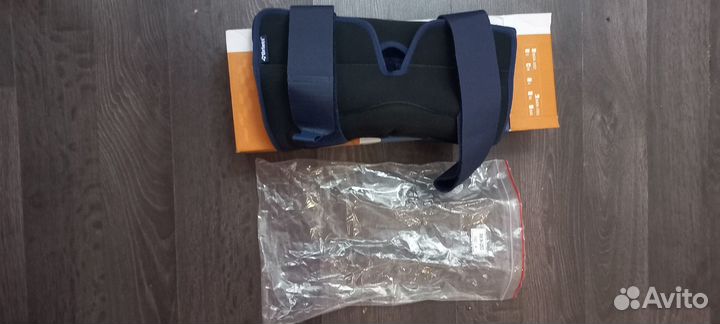 Наколенник