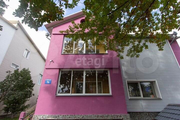 Дом 264 м² на участке 11 сот.