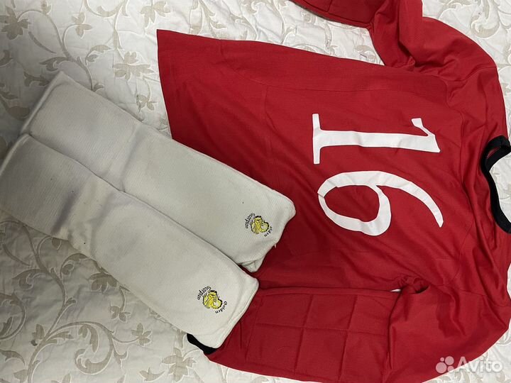 Шлем, перчатки