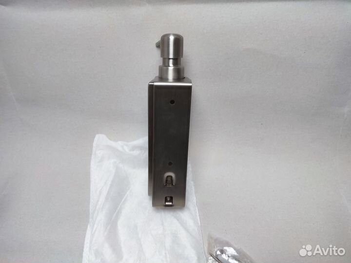 Новый настенный дозатор жидкого мыла