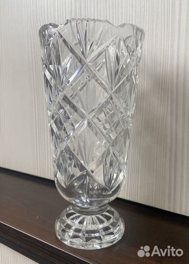 Хрустальная ваза
