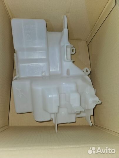 Бачок омывателя Mitsubishi Pajero Sport рест