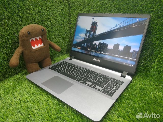 Мощный и красивый asus для игр и комфортной работы