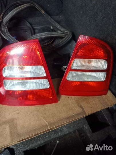 Фонарь задний правый, левый Skoda Octavia tour