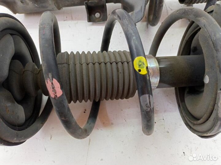 Стойка подвески передняя Mitsubishi Lancer X CY4A