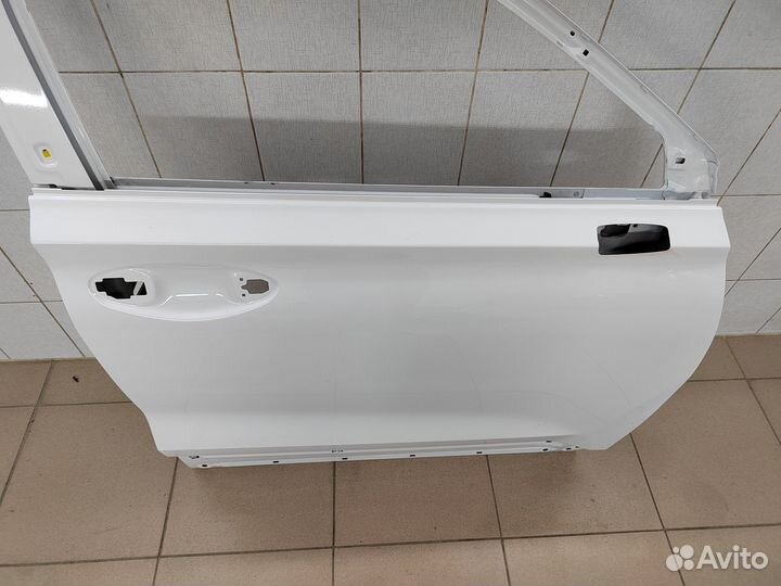 Дверь передняя правая оригинал Hyundai Santa Fe 4