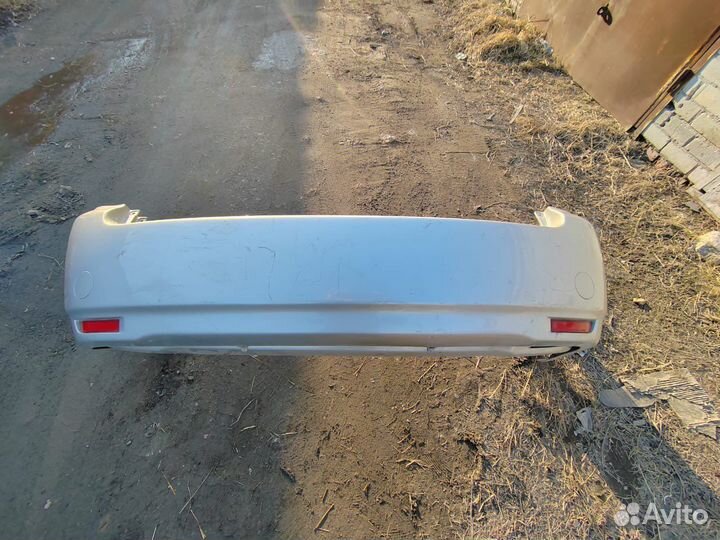 Задний бамперна toyota Ipsum