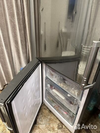 Холодильник samsung