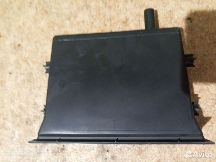 Бардачок консоли Nissan Cefiro A32 1994 VQ20