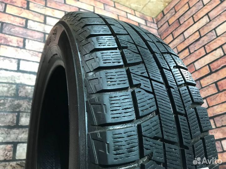 Yokohama Ice Guard IG50+ 215/60 R16 95Q