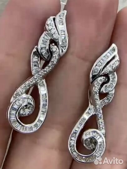 Золотые серьги с бриллиантами 750 пробы