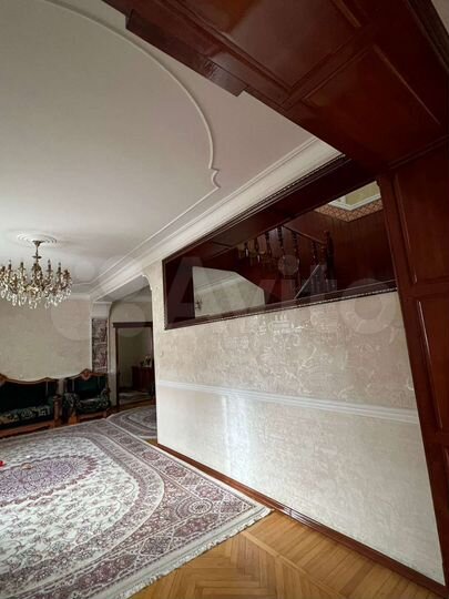 Дом 425 м² на участке 3 сот.