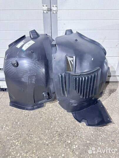 Подкрылок передний правый Mercedes-Benz GLE 167