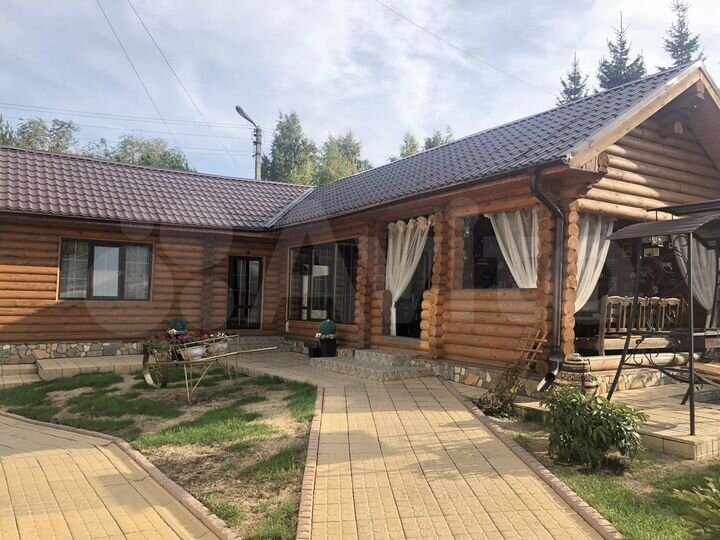 Коттедж 274,5 м² на участке 10 сот.