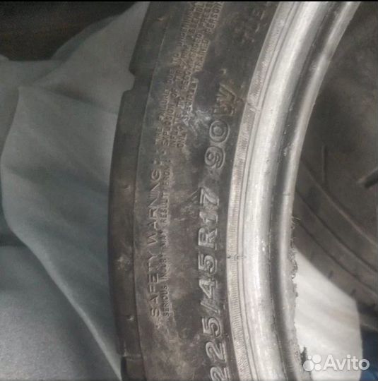 Bridgestone Potenza RE070 225/45 R17 90W