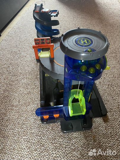 Трак, парковка для машинок