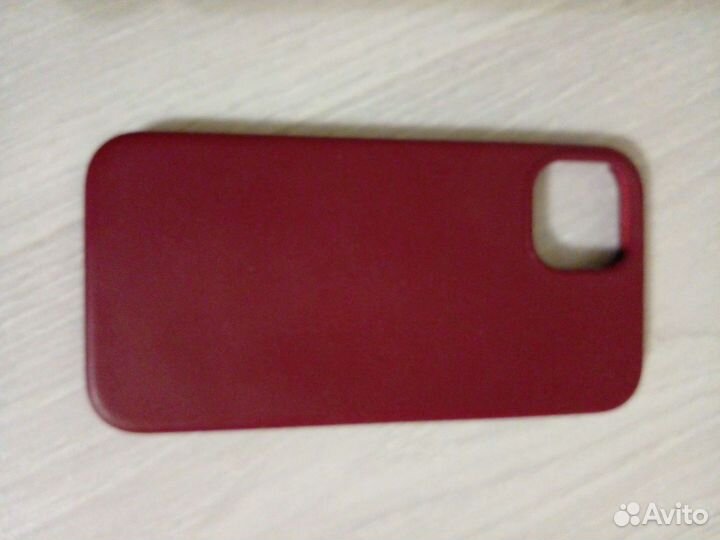 Чехлы для телефонов разные