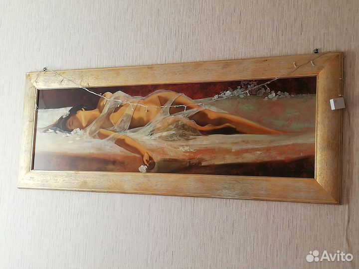 Картина над кроватью