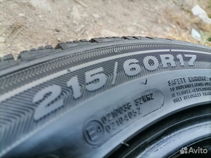 DoubleStar DS 519 215/60 R17