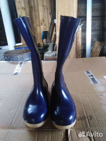 Женские резиновые сапоги