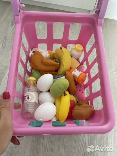 Детская посуда, плита, продукты