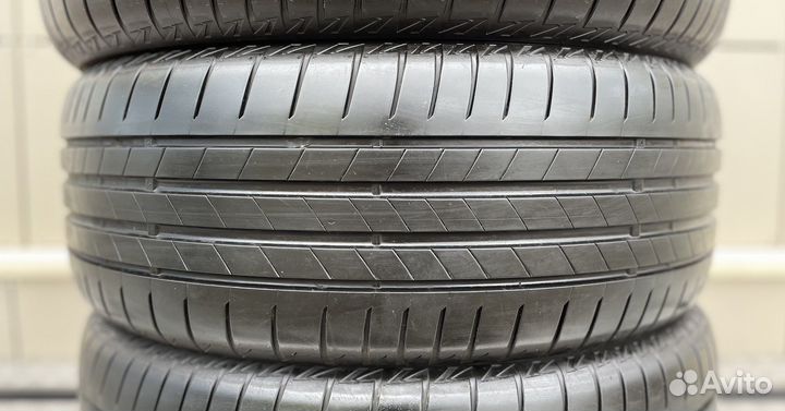 Bridgestone Turanza T005 225/55 R17