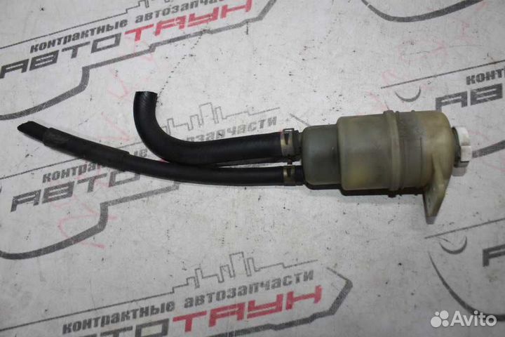 Бачок гур mitsubishi montero IO pajero IO pajero p