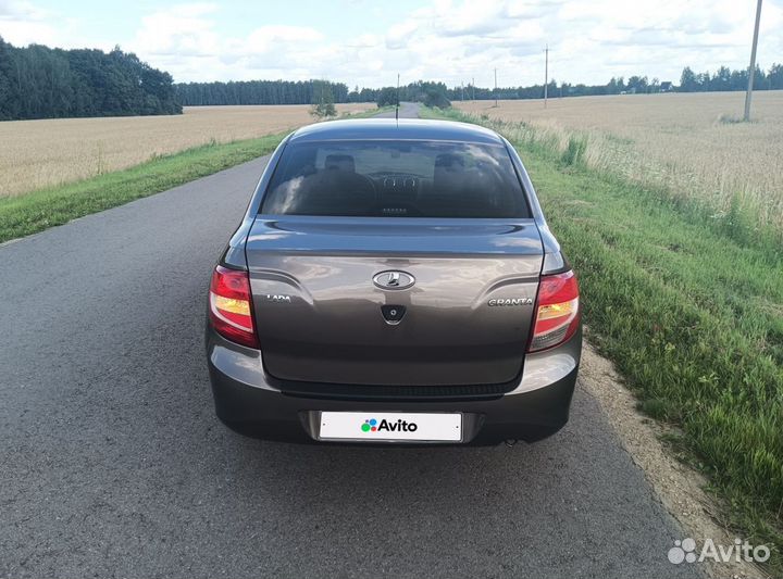 LADA Granta 1.6 МТ, 2015, 100 000 км