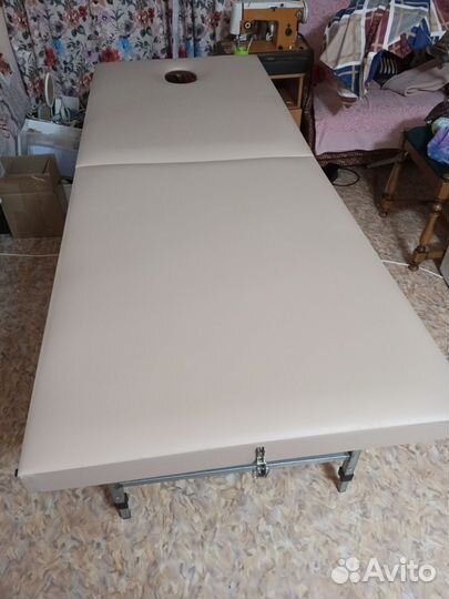 Массажная кушетка