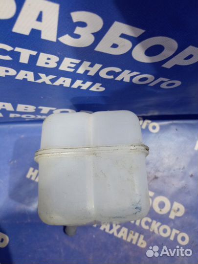 Бачок расширительный Ваз Лада Приора седан 21126