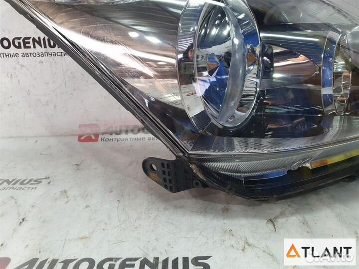 Фара передняя правая toyota wish