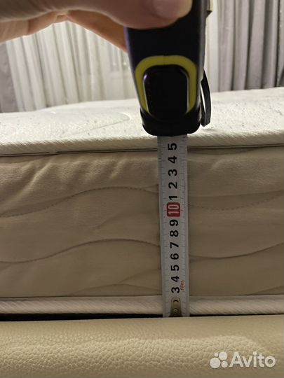 Кровать с матрасом 180х200