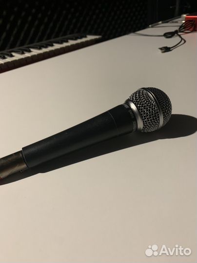 Микрофон Shure sm58