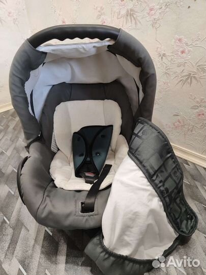 Коляска zippy 3 в 1
