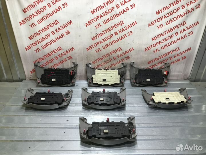 Блок управления отопителем печки Тойота RAV4 XA30