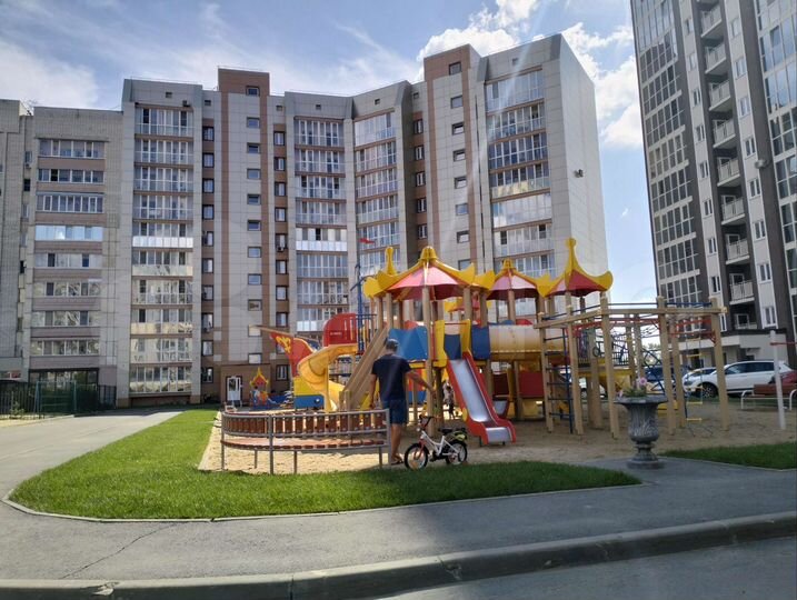 2-к. квартира, 74 м², 9/17 эт.