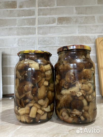 Грибы маринованные