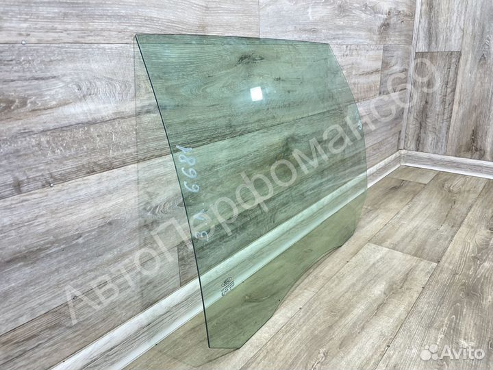 Стекло заднее левое Ford Focus 2 универсал