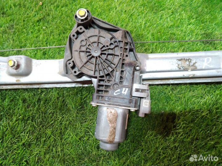 Моторчик стеклоподъемника передний правый Citroen