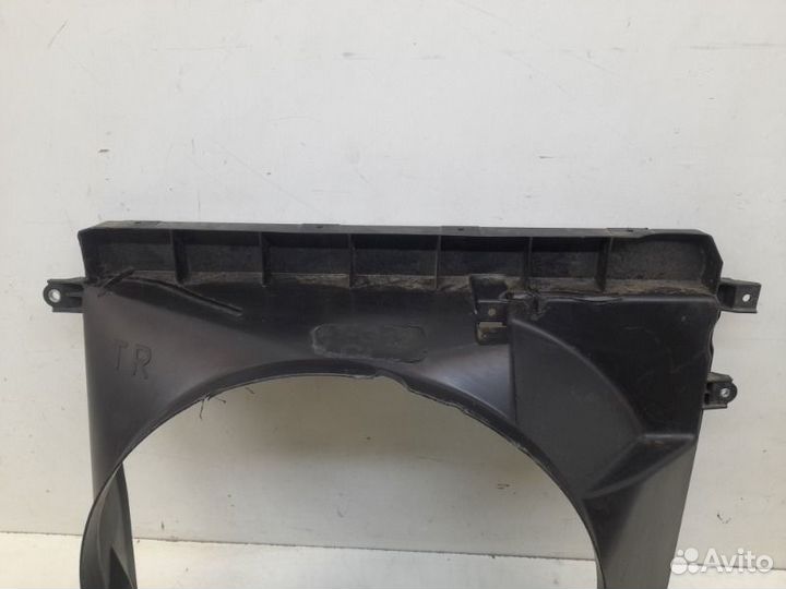 Диффузор вентилятора Toyota Land Cruiser 200